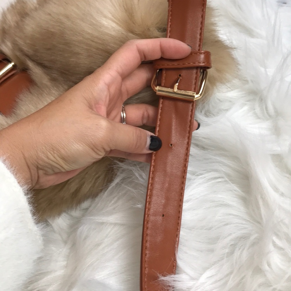 1 left!!! Faux shaggy fur crossbody bag - Picture 7 of 7